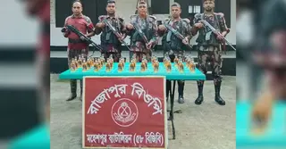 মহেশপুরে অবৈধভাবে ভারত যাওয়ার পথে আটক ৪